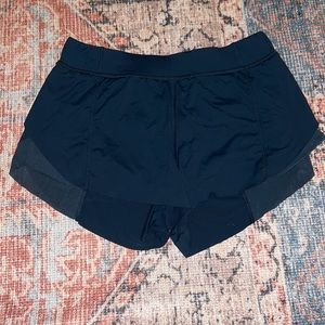 Lululemon Run Shorts EUC Size 6